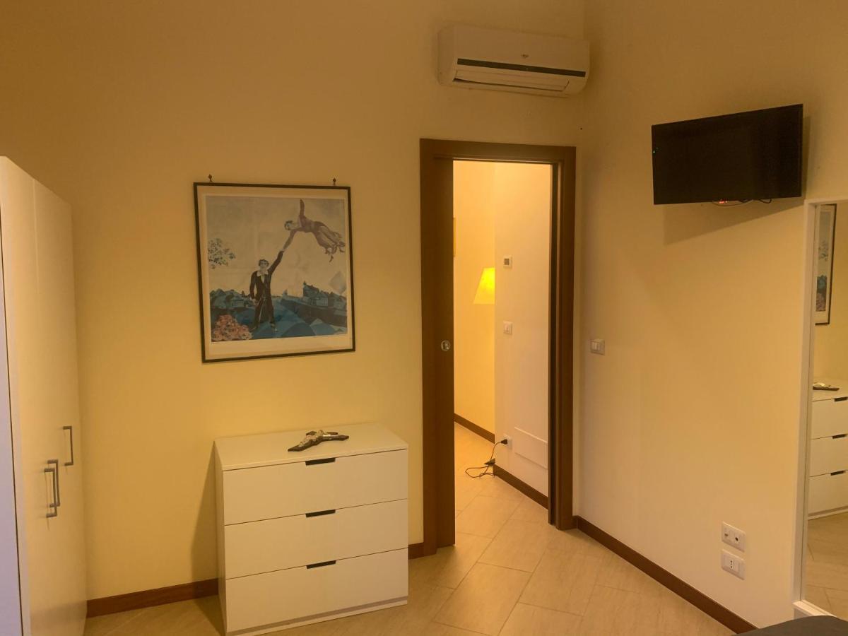 Residenza Giovanni Paolo Secondo- Casa Sull'Albero 巴里 外观 照片